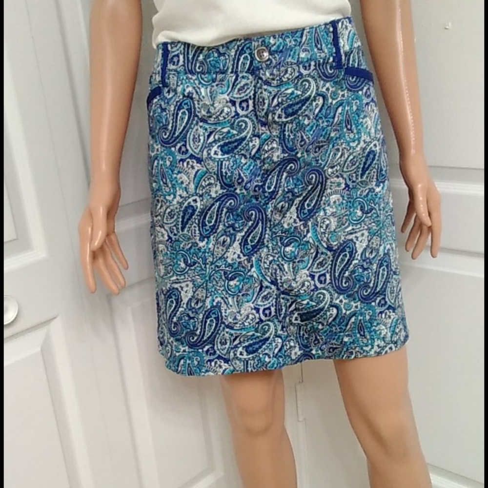 Nwot Skort Size 16 By Intro With 2% Spandex - image 1